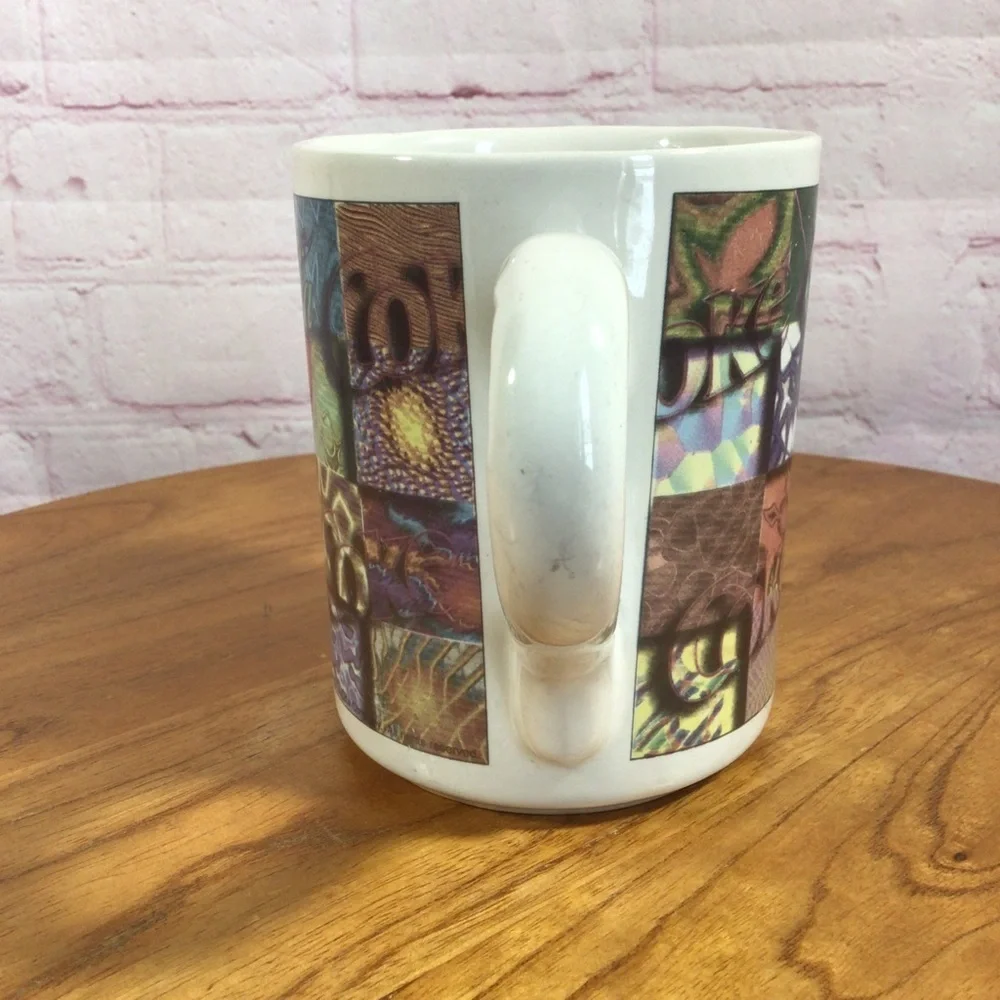 Vintage Coca-Cola Brand Graphics Ceramic Mug - 1997 - Picture 4 of 6
